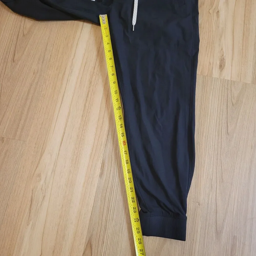 Vuori Meta Jogger Men Medium Black Drawstring Stretch Performance Pants V436
